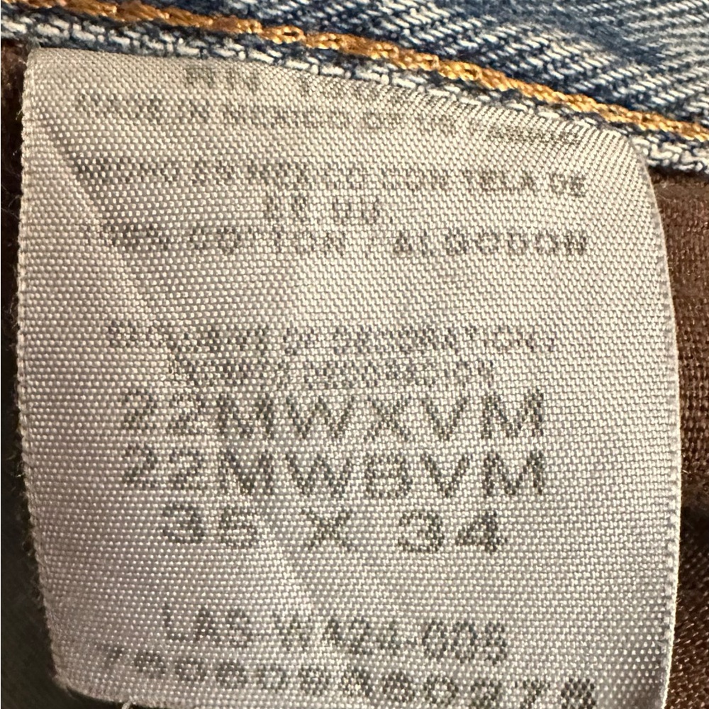 Men's Twenty X Jeans Denim. Have a few stains and loose patched loop . - Picture 6 of 7